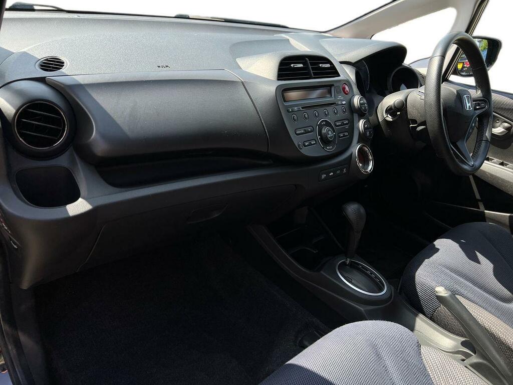 Honda Jazz 1.4 I-vtec Es Plus Hatchback Cvt Euro 5 PX15YCG Black #2