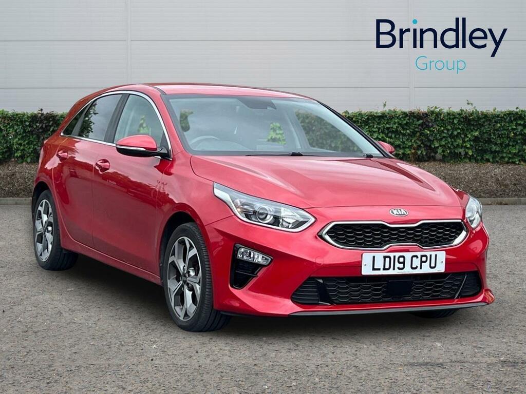 Kia Ceed 1.6 Crdi 3 Hatchback Euro 6 Ss Red