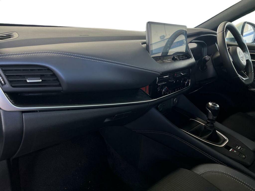 Nissan Qashqai 1.3 Dig-t Mhev Tekna Suv Hybrid BW73XUN White #2
