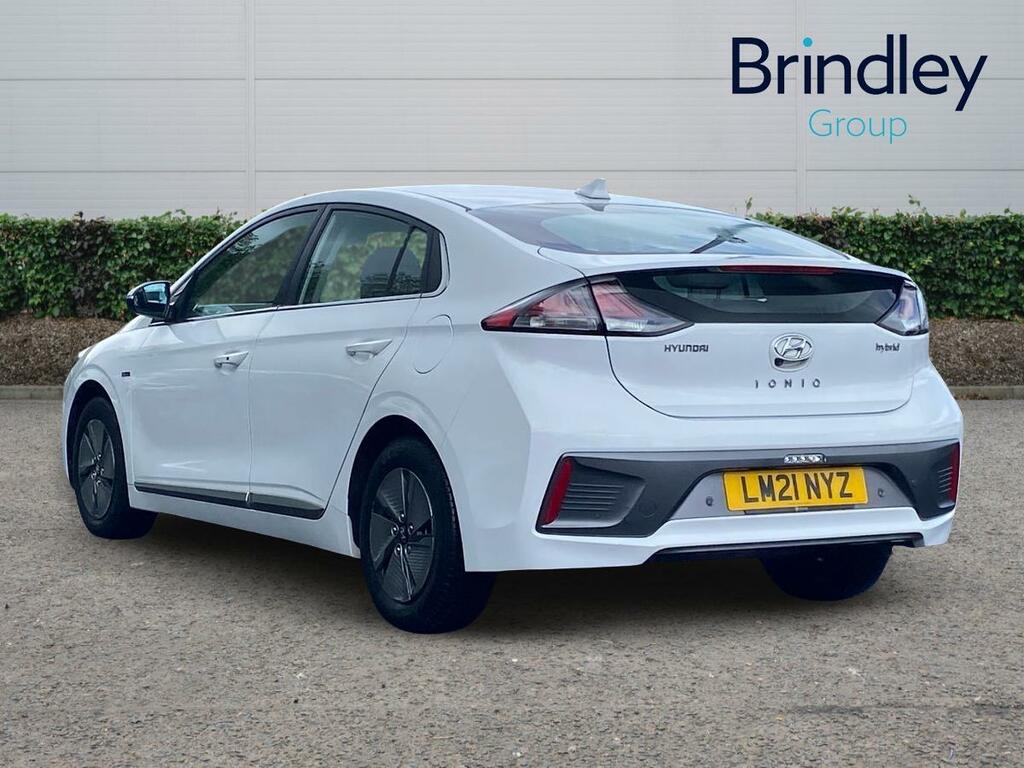 Hyundai Ioniq 1.6 H-gdi Premium Hatchback Hybrid Dct White #3