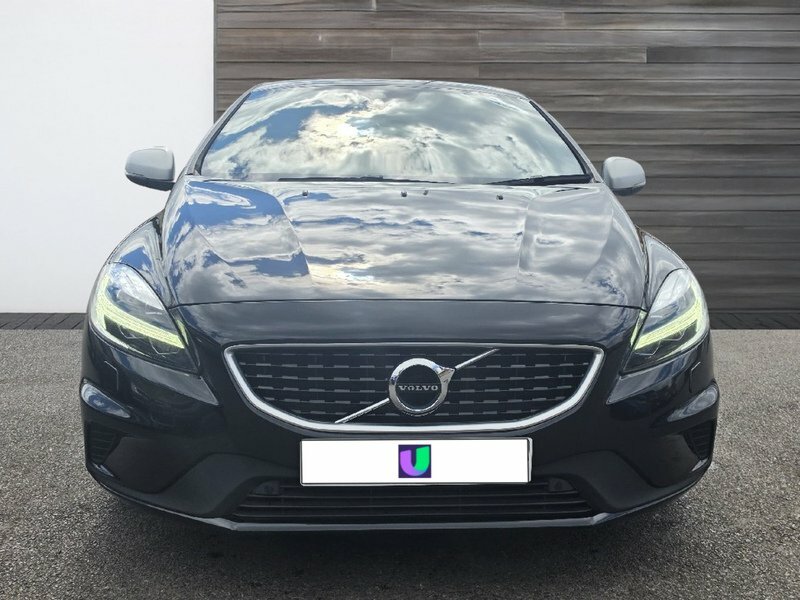 Volvo V40 2.0 T2 R-design DG69UEB Black #2