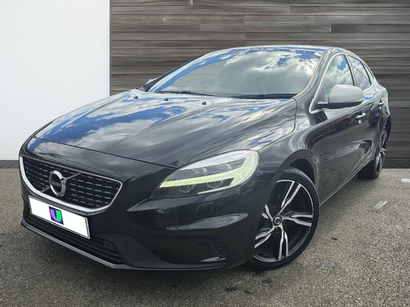 Volvo V40 2.0 T2 R-design DG69UEB Black #3