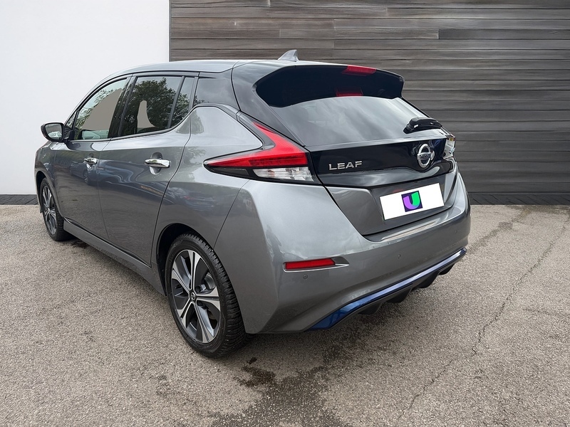 Nissan Leaf 40Kwh Tekna Hatchback 150 Ps H YT71KWG Grey #4