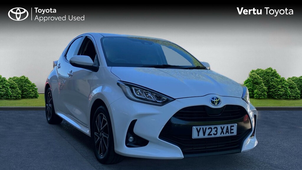 Toyota Yaris Design White