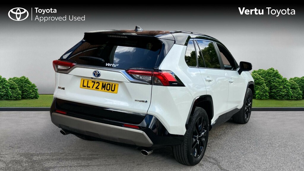 Toyota Rav 4 Dynamic White