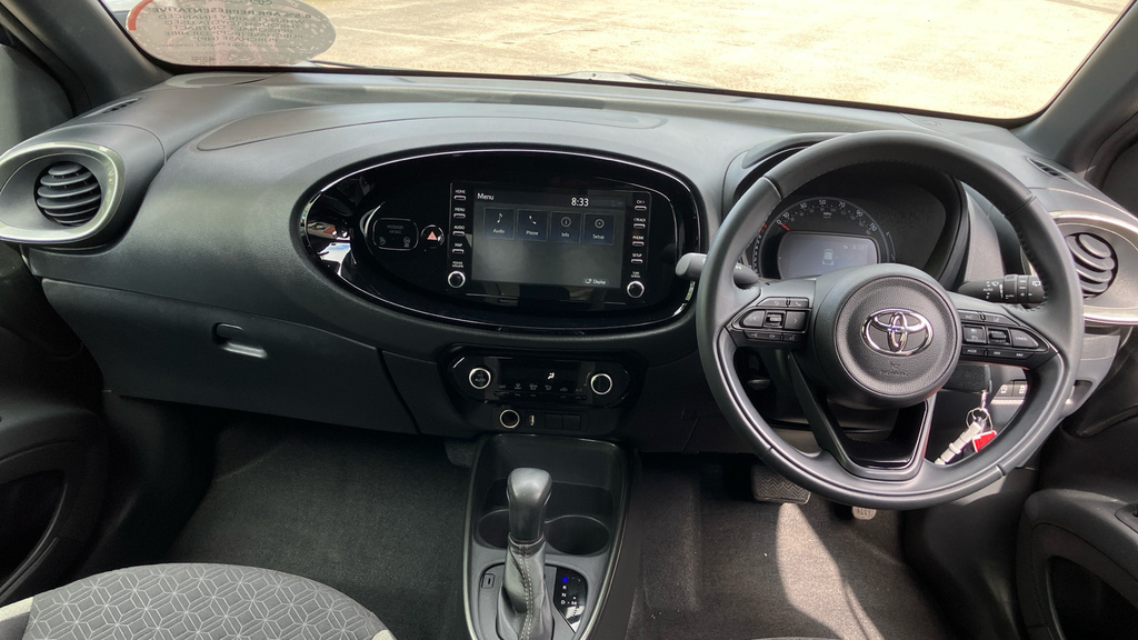 Toyota Aygo X Edge Green #6