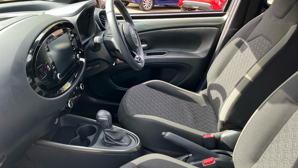 Toyota Aygo X Edge Green #5