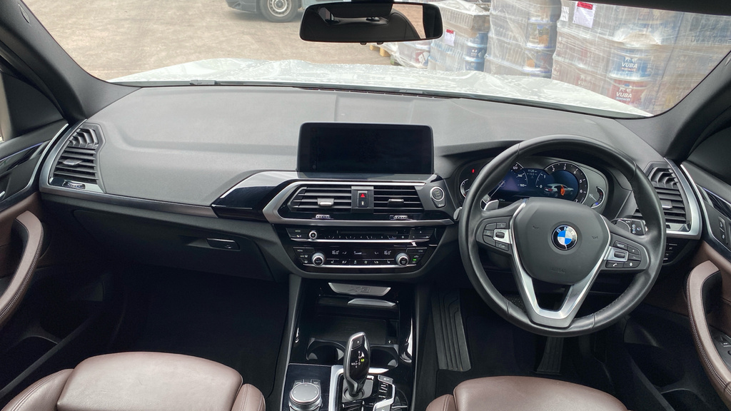 BMW X3 Xline YL18MTK White #4