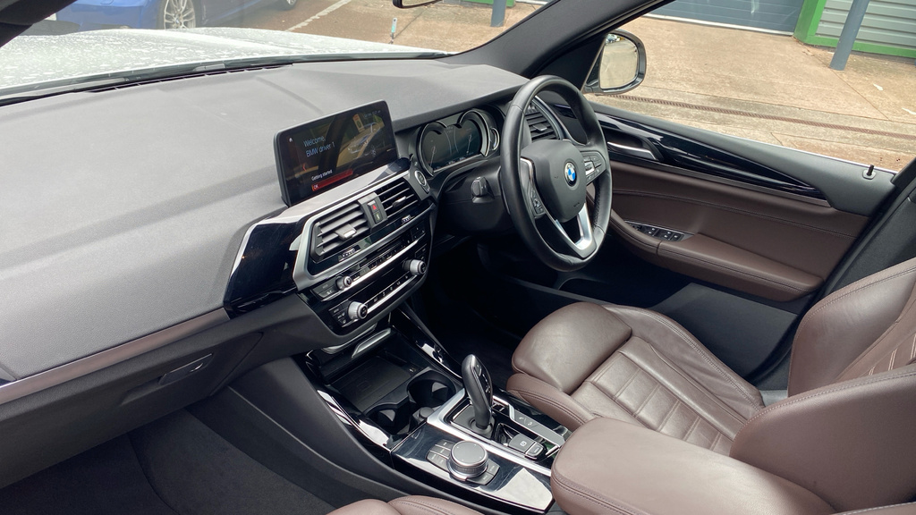 BMW X3 Xline YL18MTK White #6