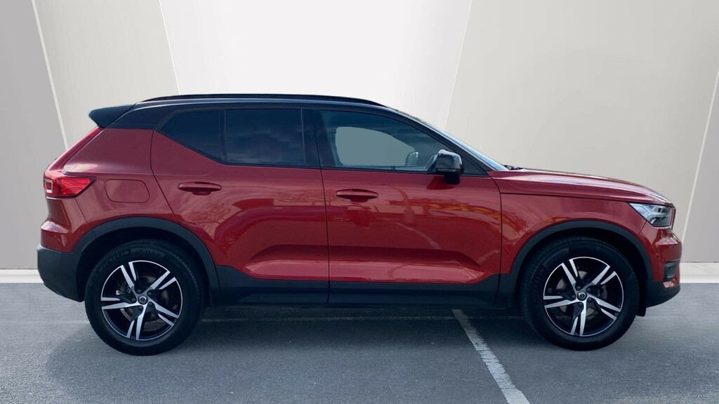 Volvo XC40 R Design FG70YDY Red #3