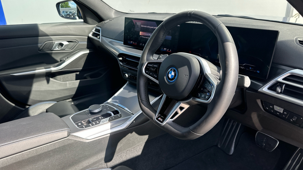 BMW 3 Series M Sport WG75BOJ Blue #6