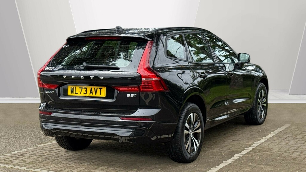 Volvo XC60 Core Black #2