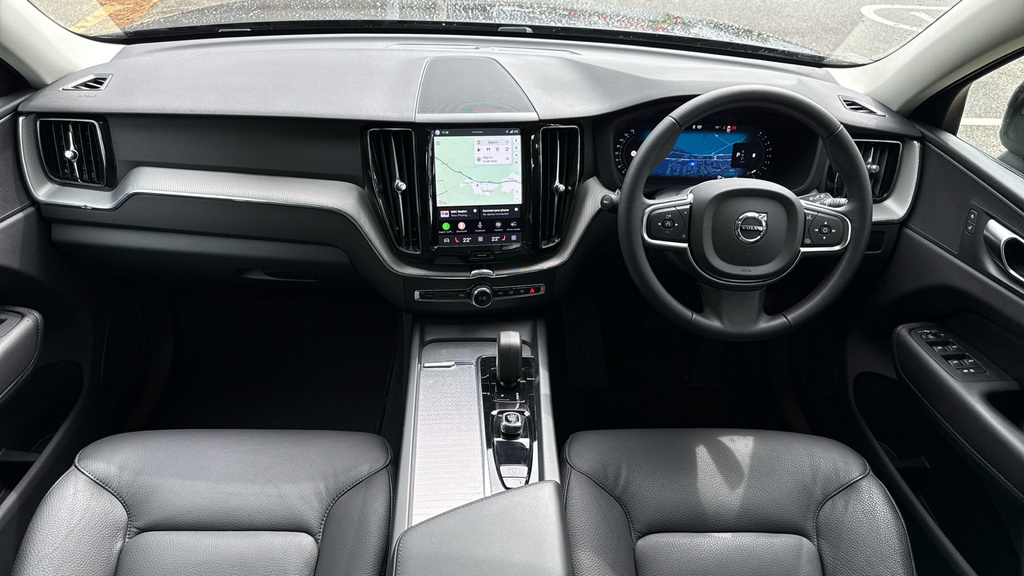 Volvo XC60 Core Black #5