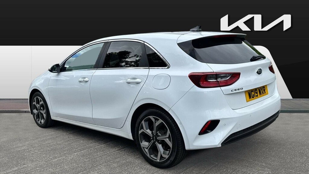 Kia Ceed First Edition White #2