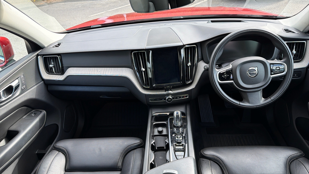 Volvo XC60 Inscription Pro Red #5