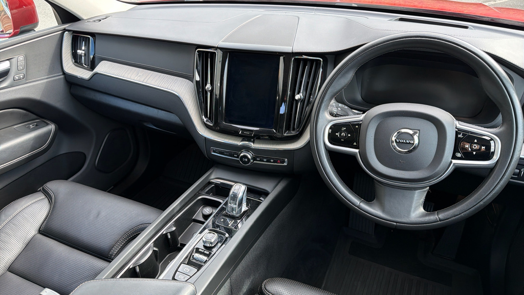 Volvo XC60 Inscription Pro Red #4