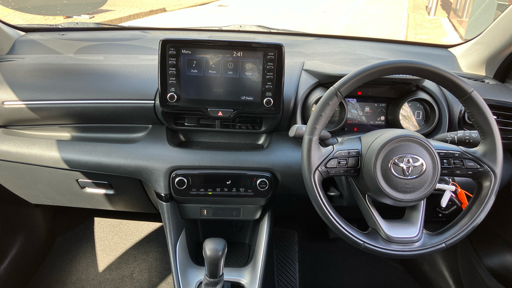 Toyota Yaris Design SO72UXR Blue #6