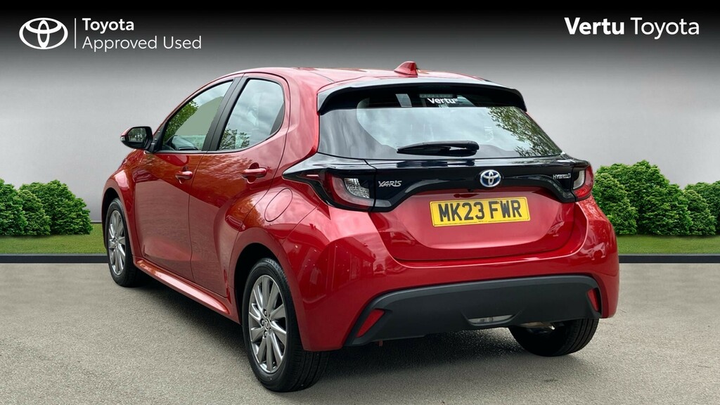Toyota Yaris Icon  #4