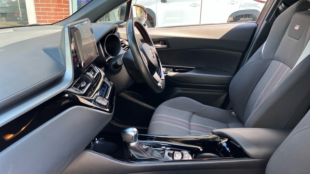 Toyota C-Hr Gr Sport FT72GHD #5
