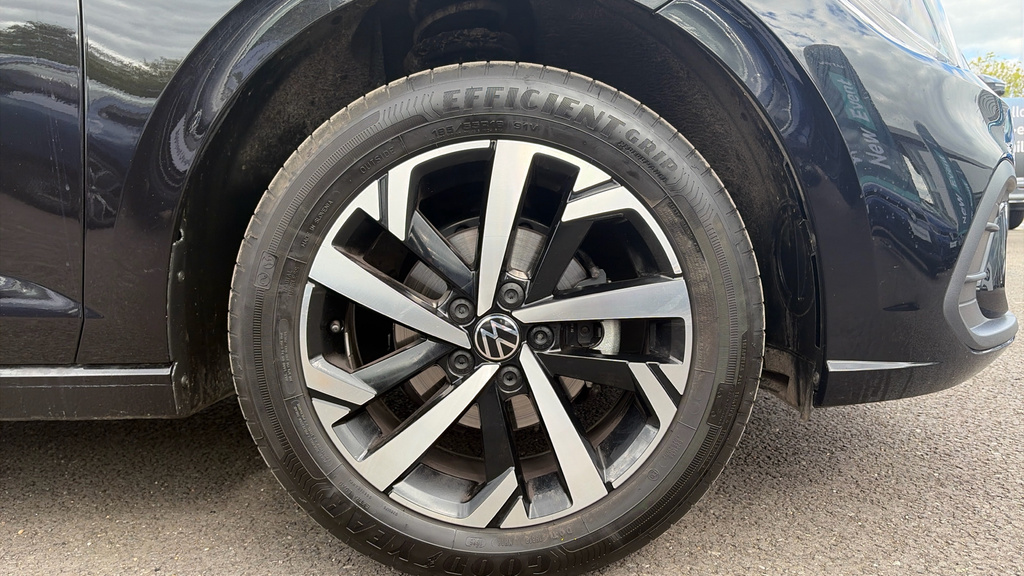 Volkswagen Polo Match Black #4