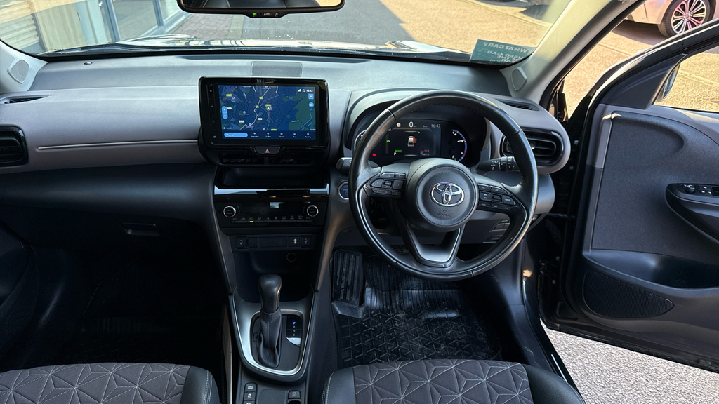 Toyota Yaris Cross Excel Black #6