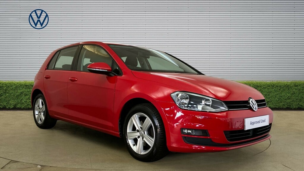 Volkswagen Golf Match Edition Red