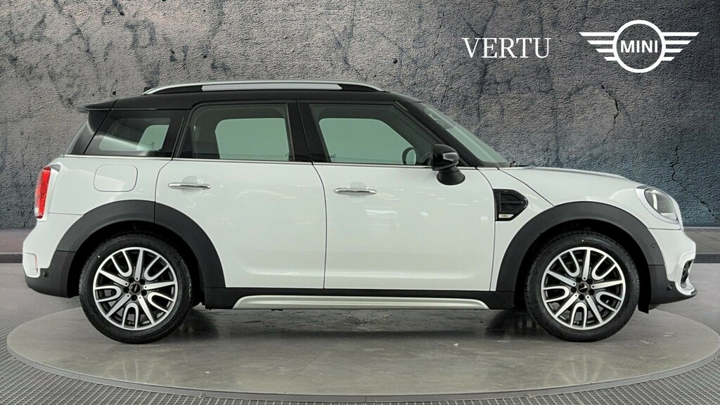 Mini Countryman Cooper Sport YJ19ZGB White #3