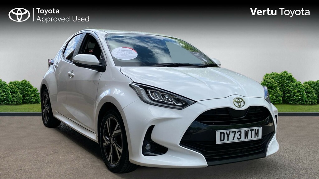 Toyota Yaris Design White