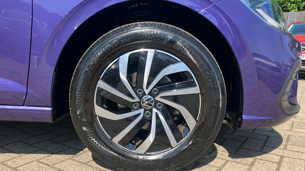 Volkswagen Polo Life Purple #5