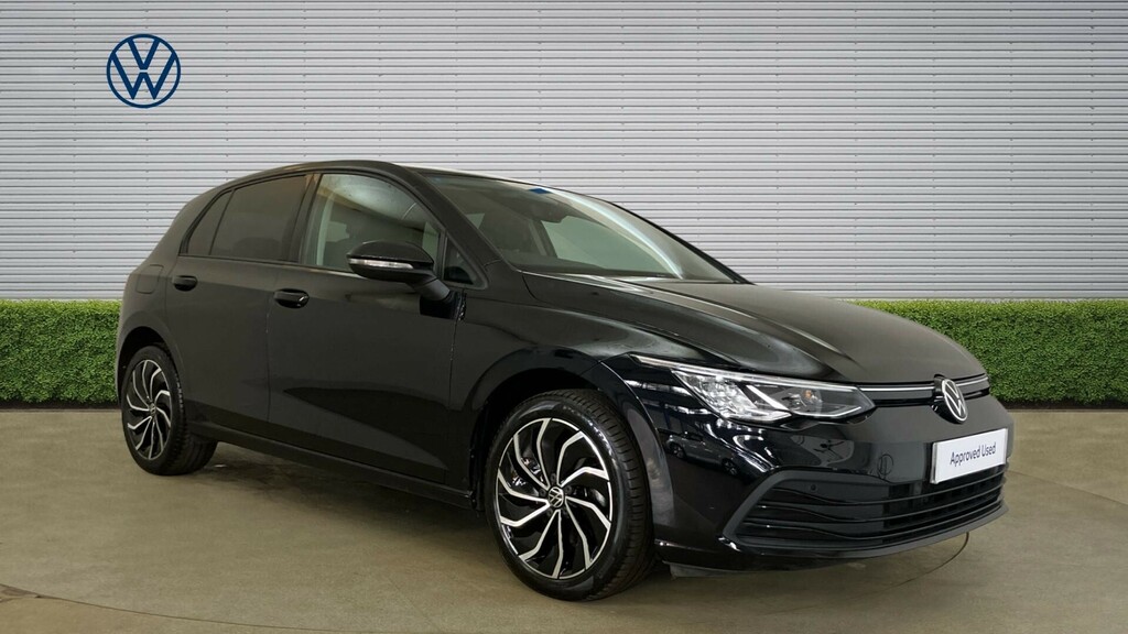 Volkswagen Golf Life Black