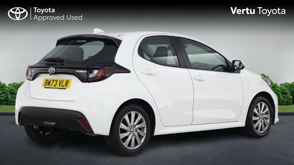Toyota Yaris Icon BW73VLR White #2