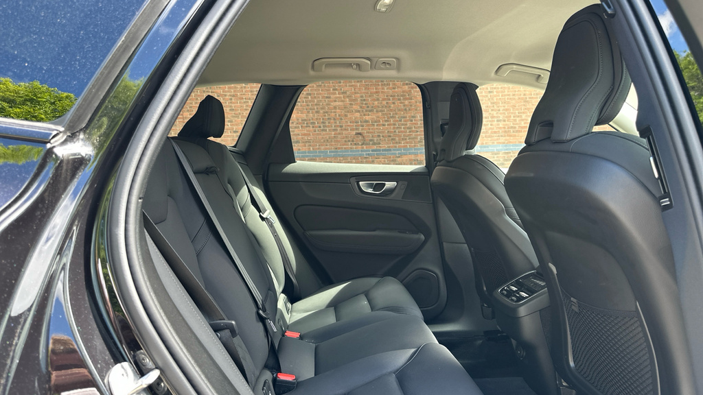 Volvo XC60 Plus RF25AXV Black #6