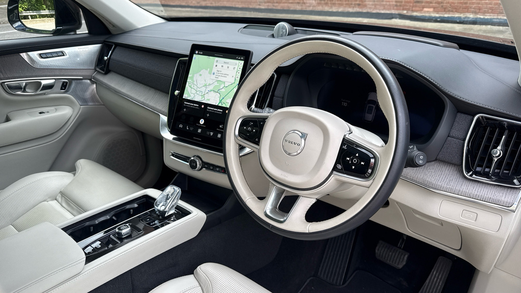 Volvo XC90 Ultra Black #4