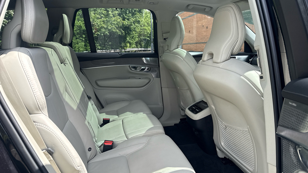 Volvo XC90 Ultra Black #6