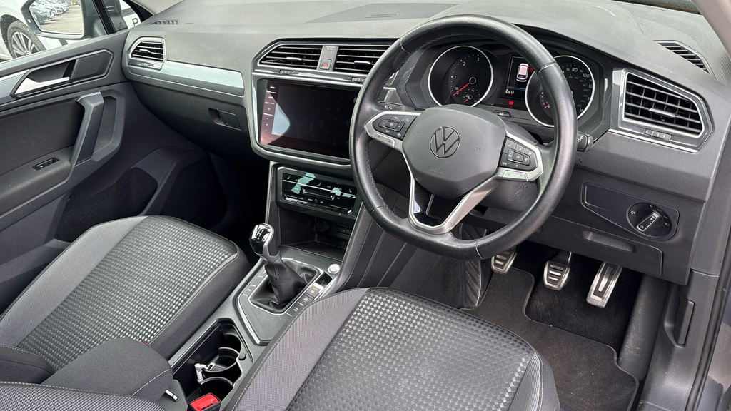 Volkswagen Tiguan Active VO22NFD Grey #6