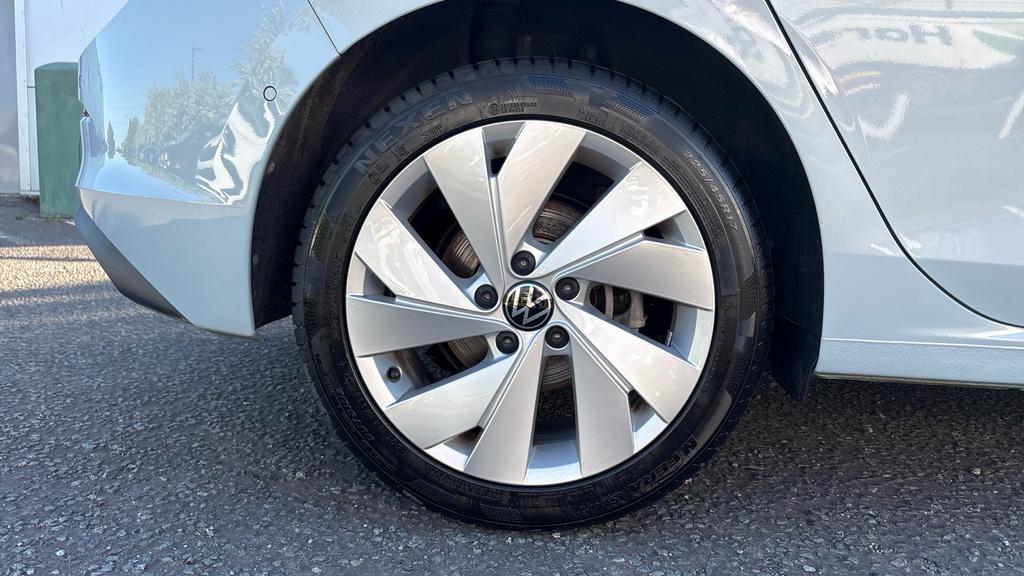 Volkswagen Golf Match YB25NKO Blue #5