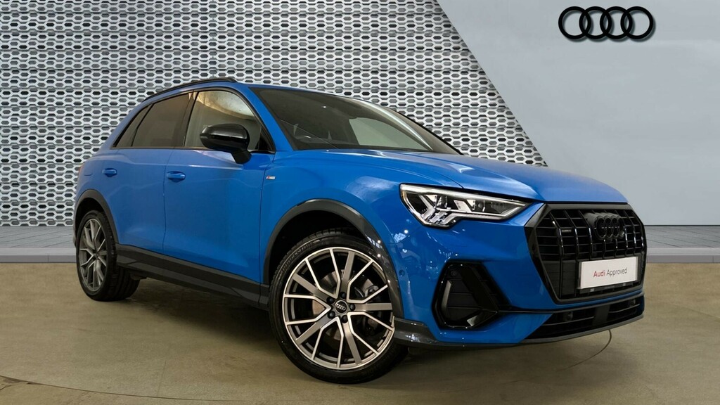 Audi Q3 Vorsprung Blue