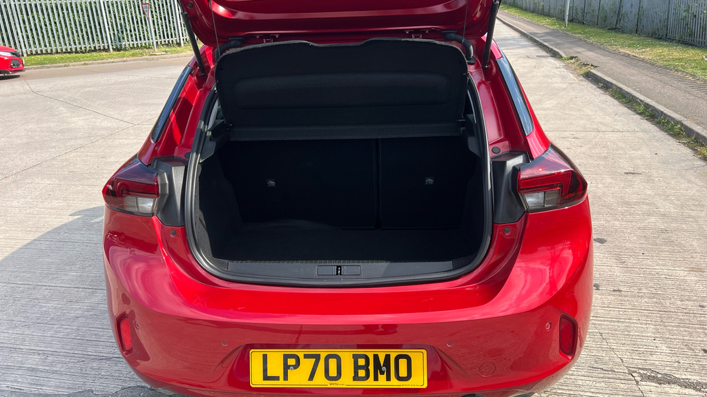 Vauxhall Corsa Se Premium LP70BMO Red #4