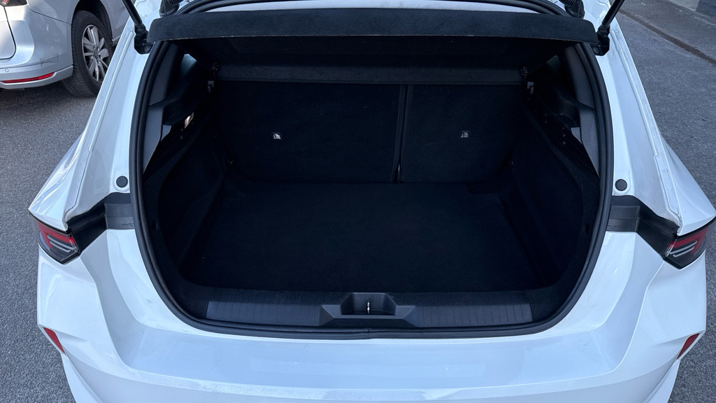Vauxhall Astra Design NC23DDK White #4
