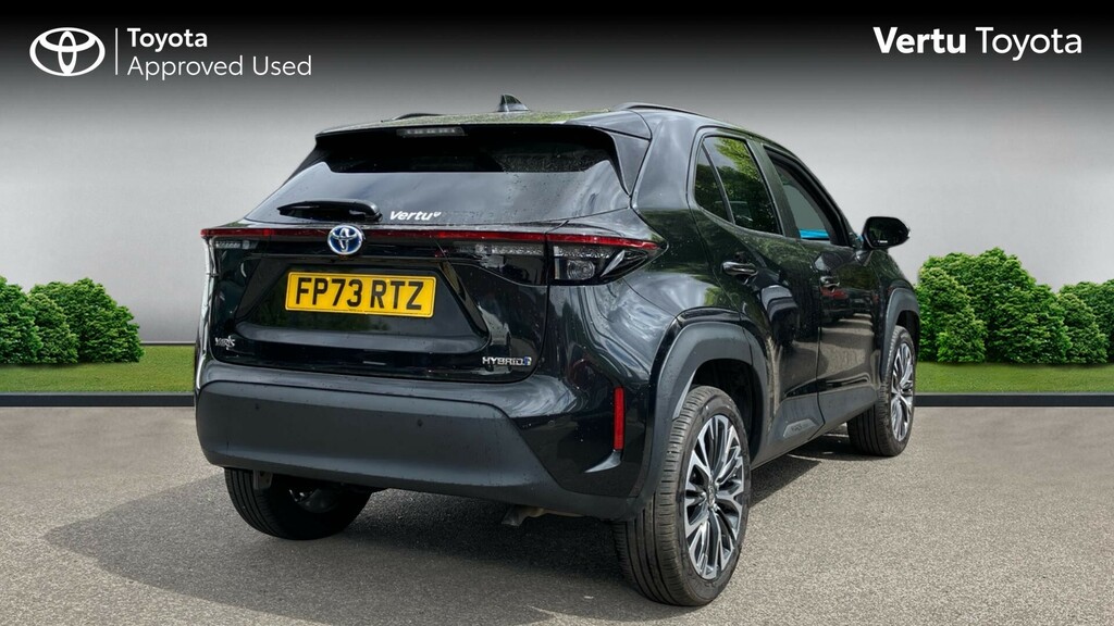 Toyota Yaris Cross Excel Black #2