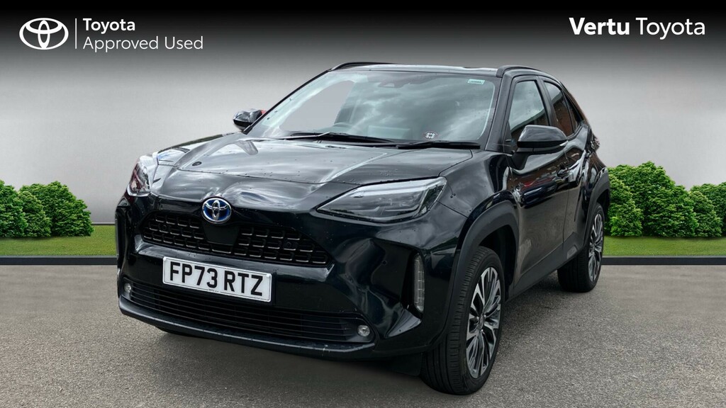 Toyota Yaris Cross Excel Black #3