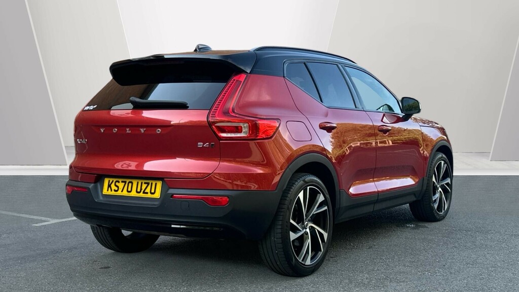 Volvo XC40 R Design Pro Red #2