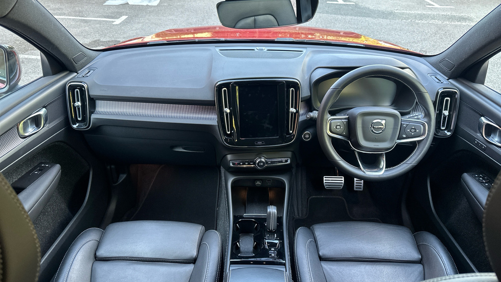 Volvo XC40 R Design Pro Red #5