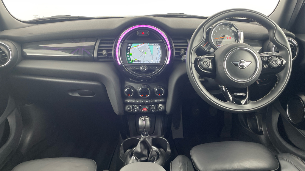 Mini Hatch Cooper Exclusive YH20HWL White #4