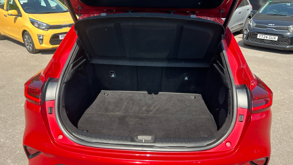 Kia Xceed 4 Red #4