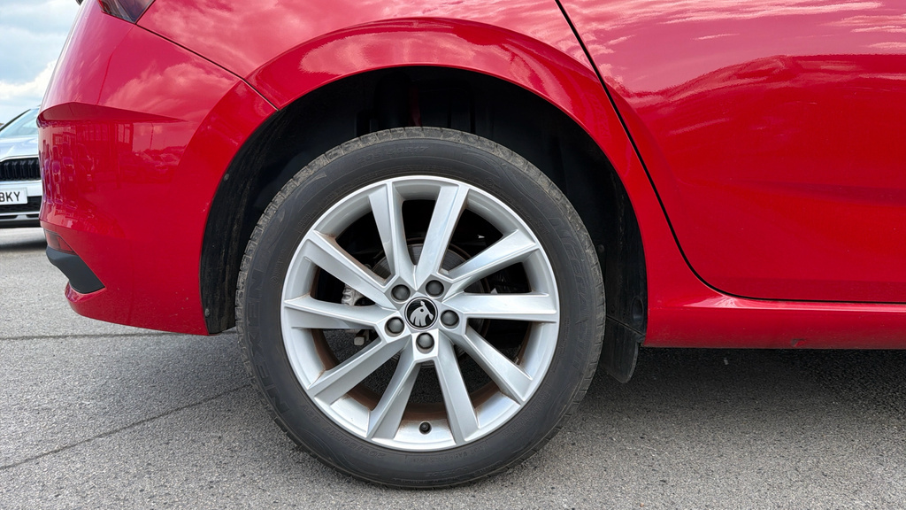 Skoda Scala Se L DG25FMK Red #5