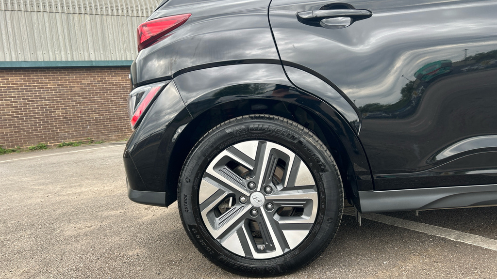 Hyundai Kona Ultimate VK23ZBD Black #6