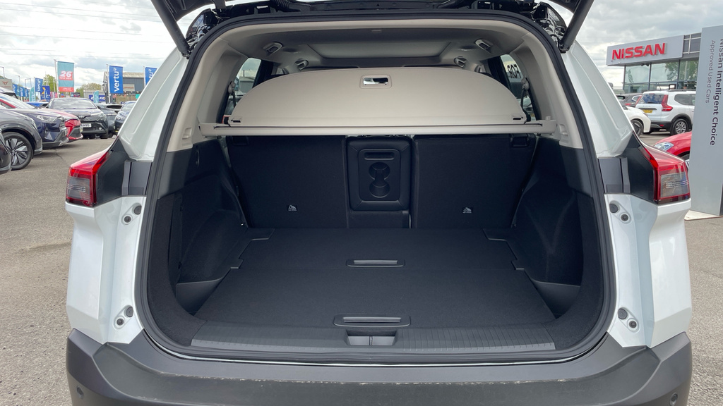 Nissan X-Trail Tekna Black #4