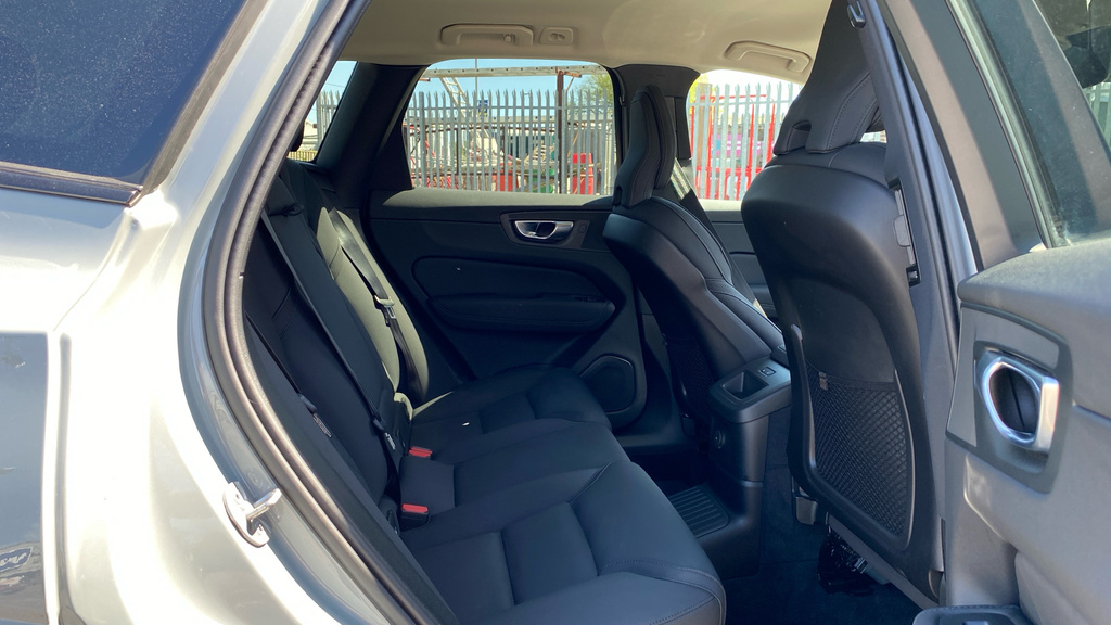 Volvo XC60 Plus Grey #6
