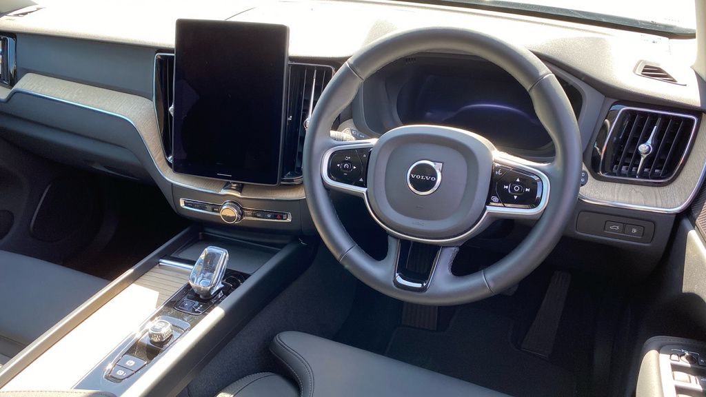 Volvo XC60 Plus Grey #4